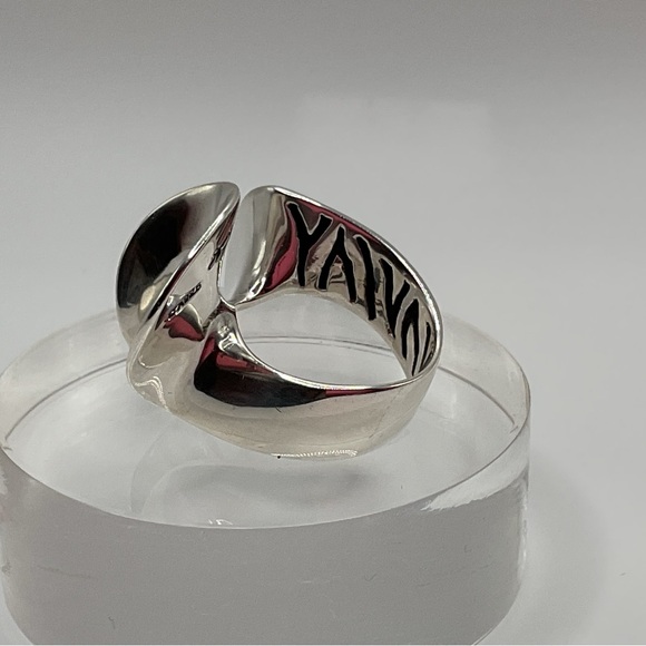 Swirl Ring - Picture 4 of 11